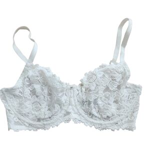 Chic White Lace Underwire Bra